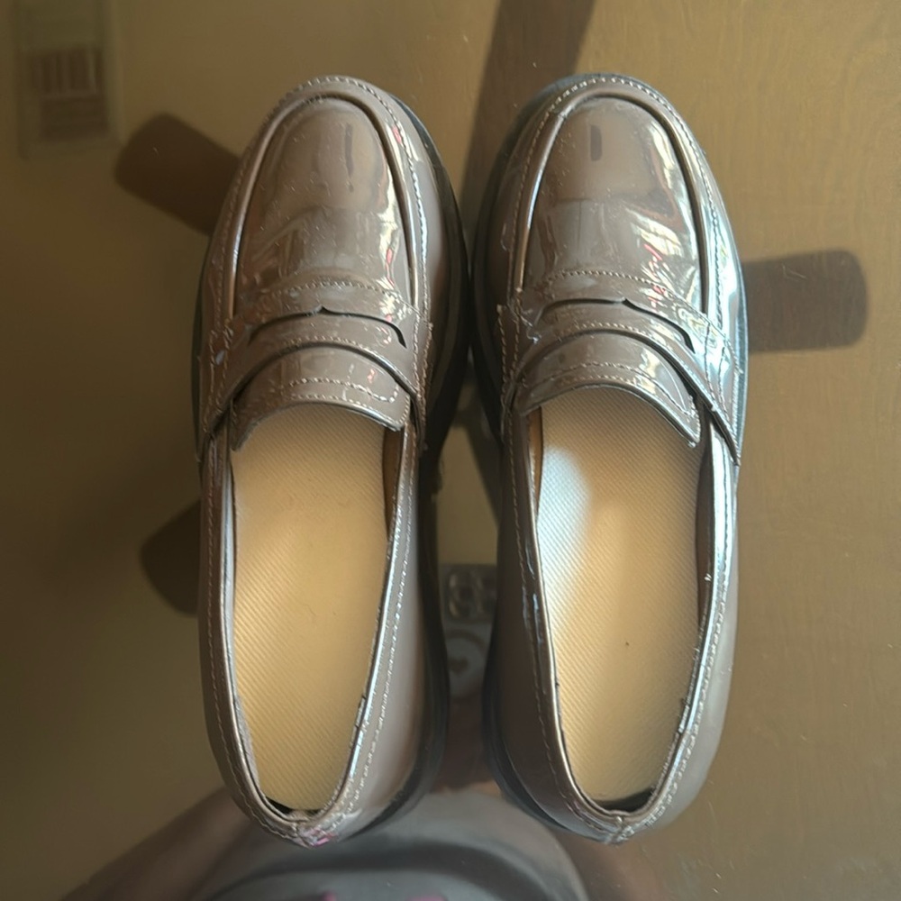 Woman shoes size 8.5 brown